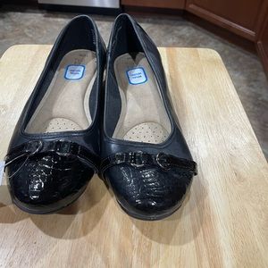 Women’s dress flats